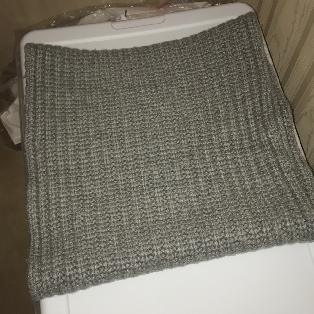 J crew Gray Scarf